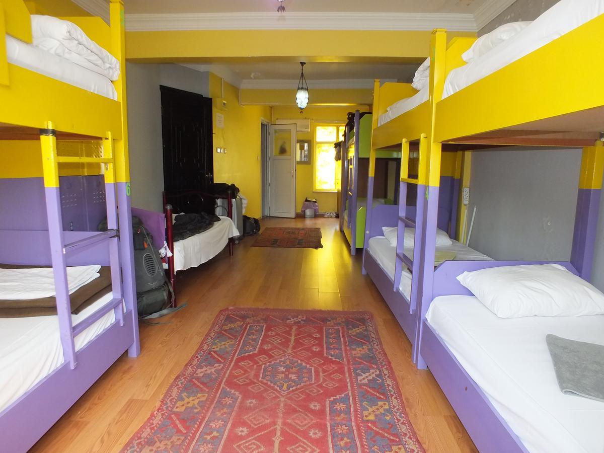 Istiklal Hostel New อิสตันบูล ภายนอก รูปภาพ